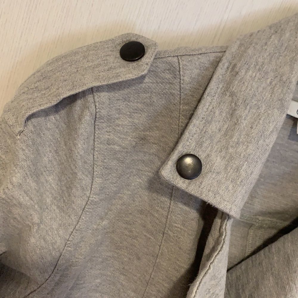 šlastādealā
šCacheāzipperĀ jacket - Picture 4 of 8